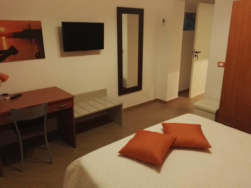L'Oasi Del Porto Panzió Trapani Kültér fotó